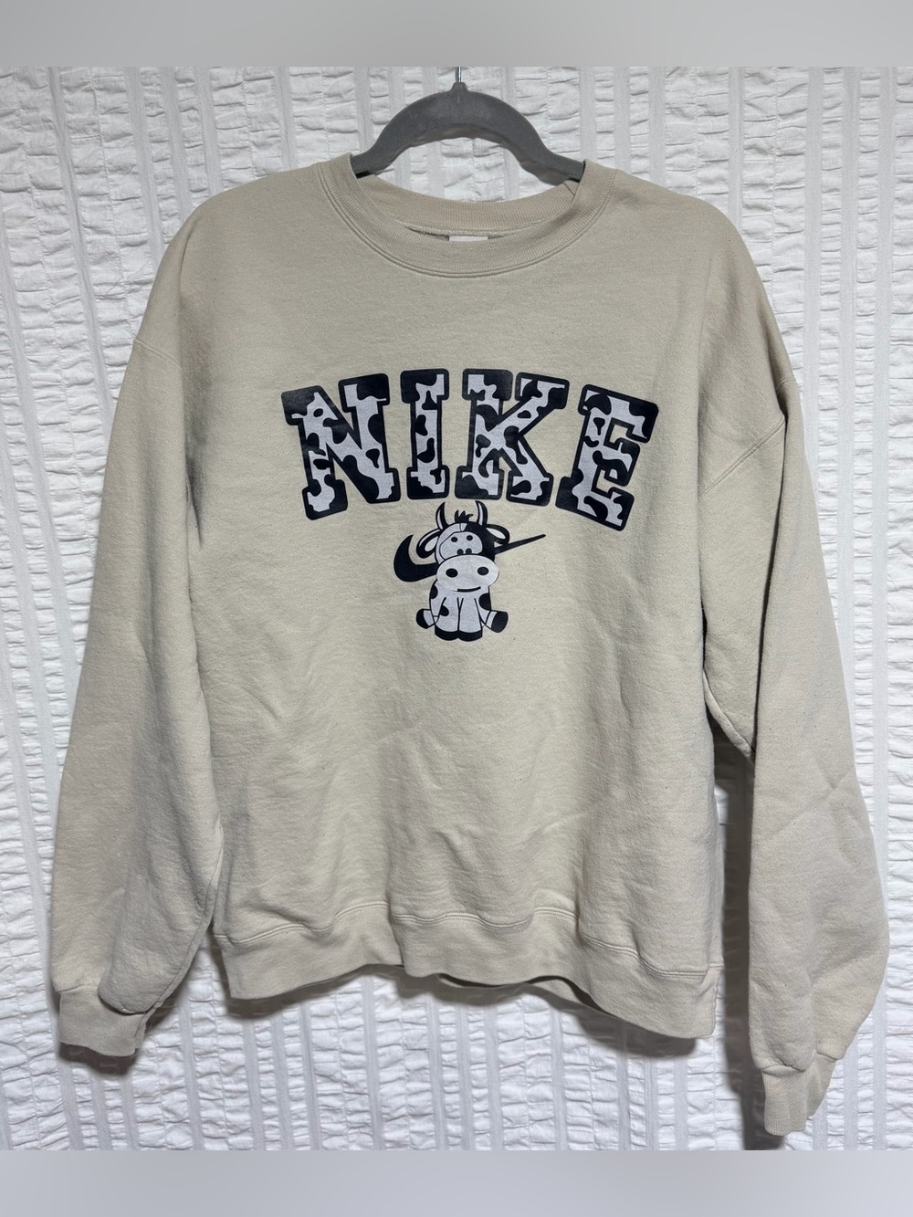 Cream Crewneck Sweatshirt with Graphic Logo